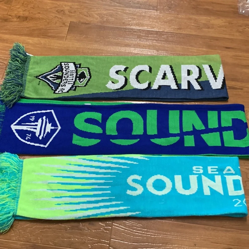 Seattle Sounders Soccer Supporter Scarf Set bundle